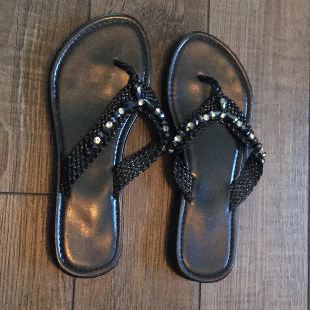 Black flip flops with jewel decoration